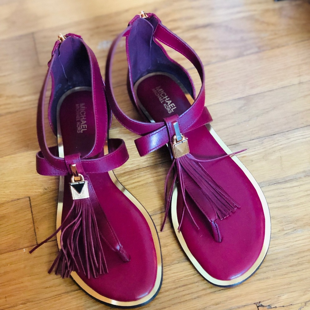 Michael kors sandal new without box and tags